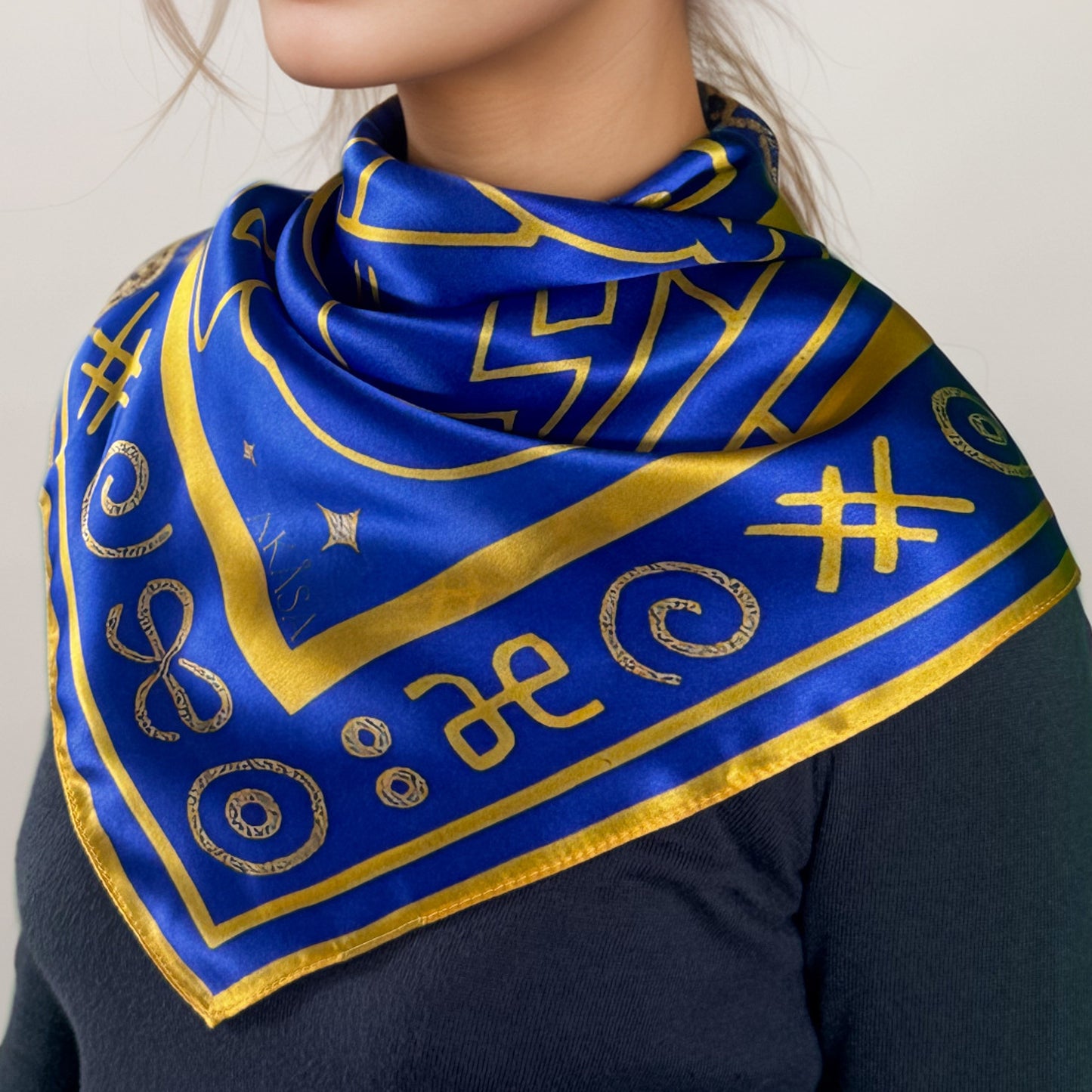 Maya silk square scarf ‘Chuen’ – Weaver of Destiny
