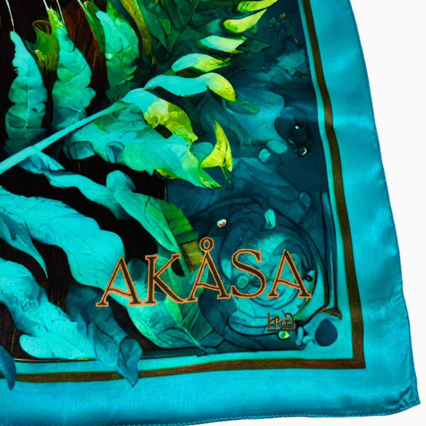 Carré de Soie 100% - Maison AKÅSA Biarritz - ᏥᏯ - Tsiya - (La Loutre)