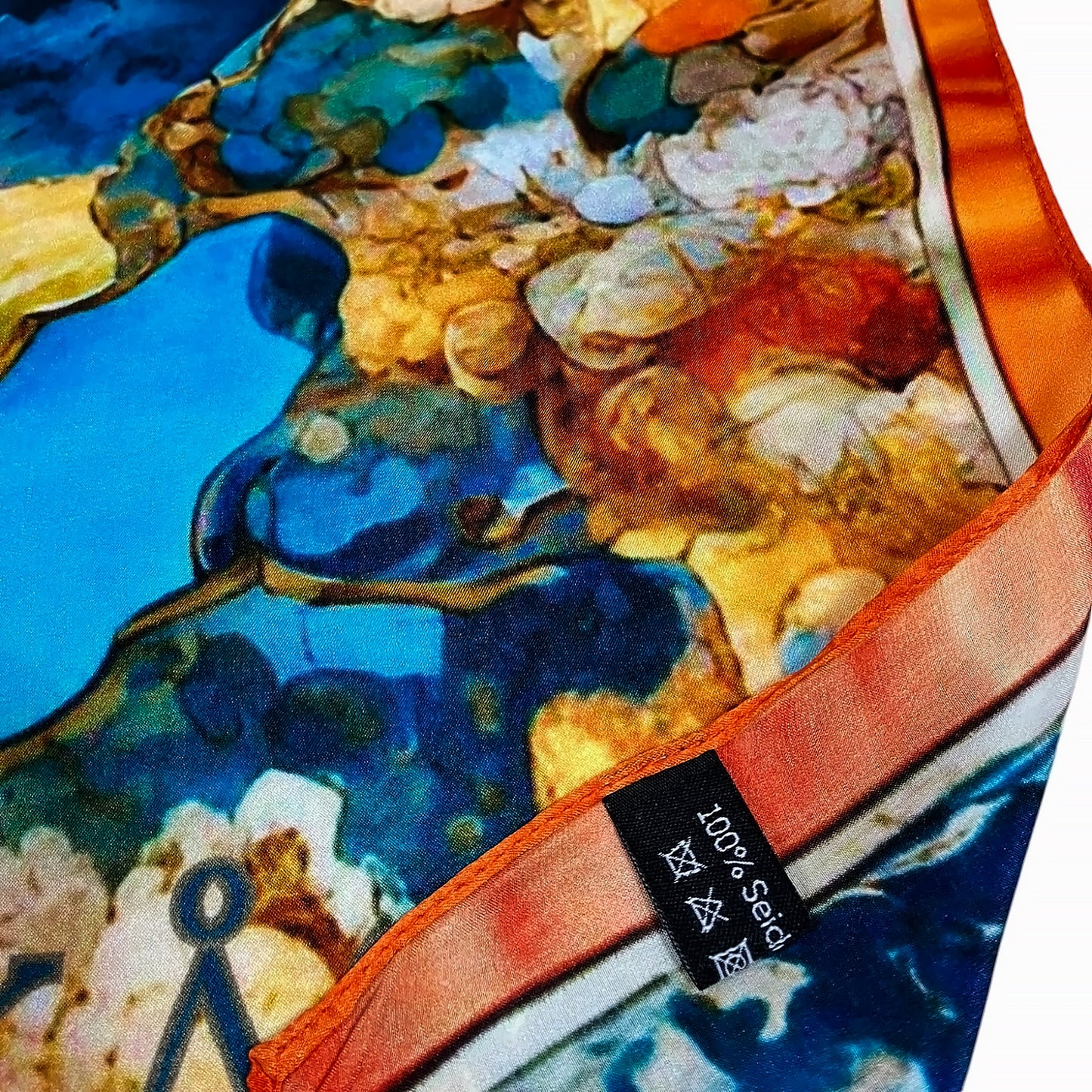 Carré de Soie 100% - Maison AKÅSA Biarritz -ᎠᏫ - Awi - (Le Cerf)