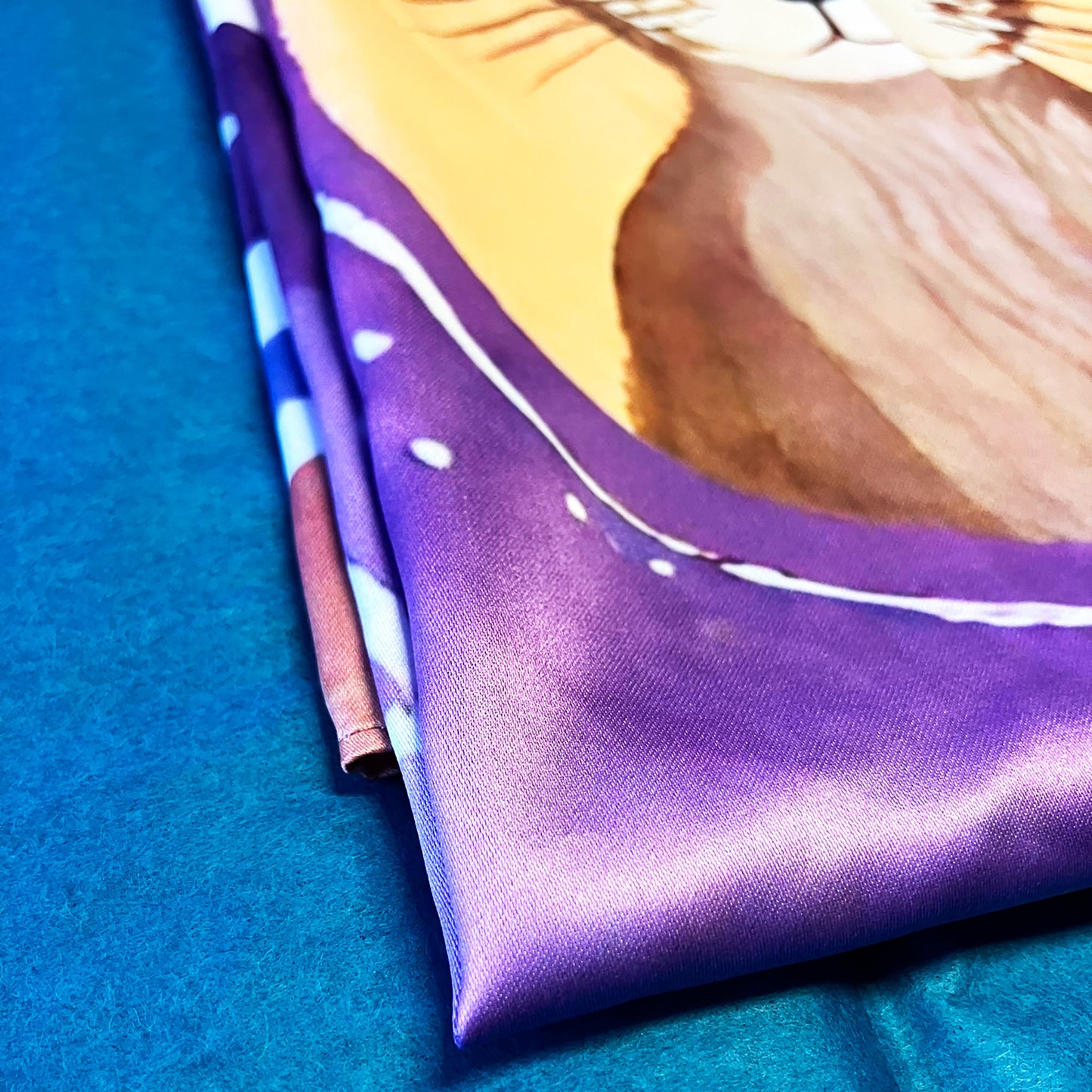 ᏥᏯ (Tsiya) - Foulard Carré 66cm | Signe de la Loutre (20 Janvier - 18 Février) | Astrologie Amérindienne | AKÅSA Biarritz