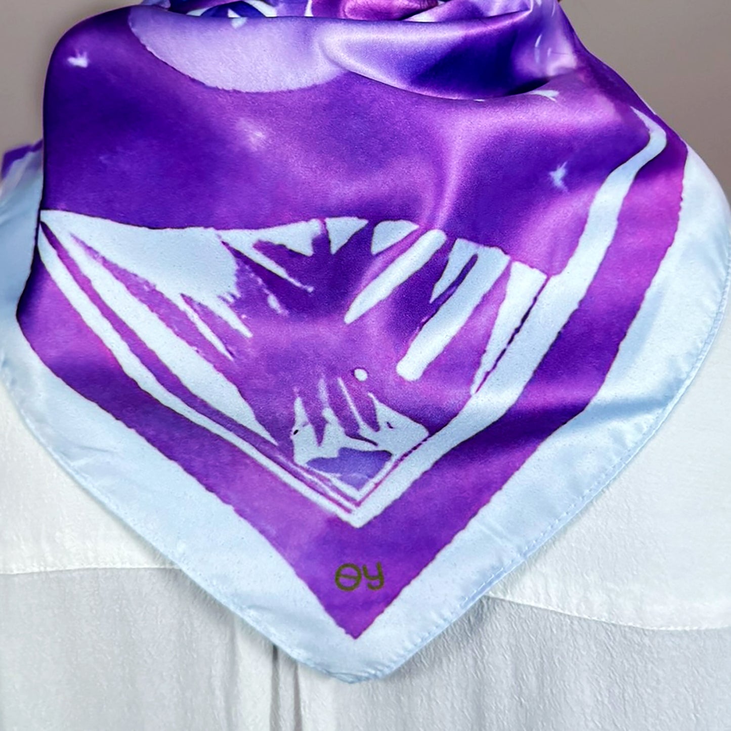 ᏲᎾ (Yona) - Foulard Carré 66cm | Signe de l'Ours (22 août - 21 septembre) | Astrologie Amérindienne | AKÅSA Biarritz