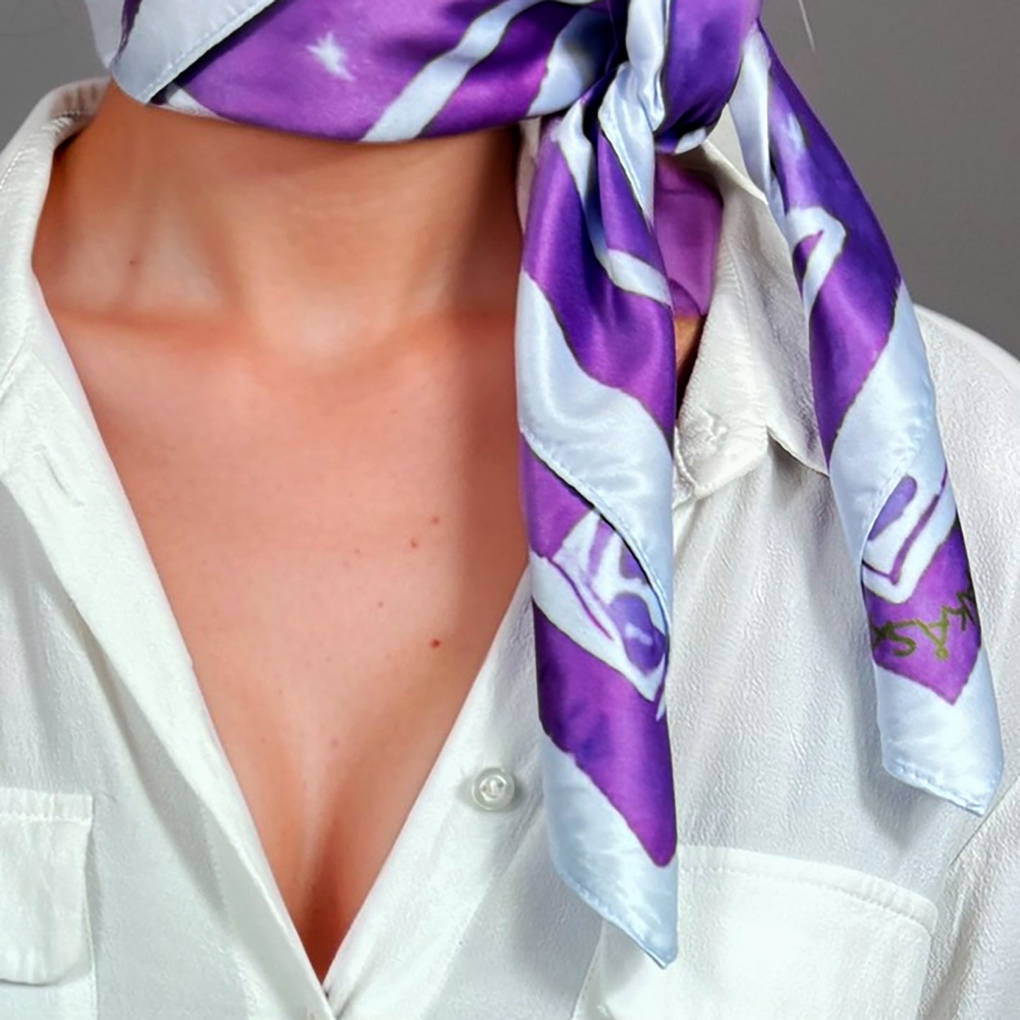 ᏲᎾ (Yona) - Foulard Carré 66cm | Signe de l'Ours (22 août - 21 septembre) | Astrologie Amérindienne | AKÅSA Biarritz