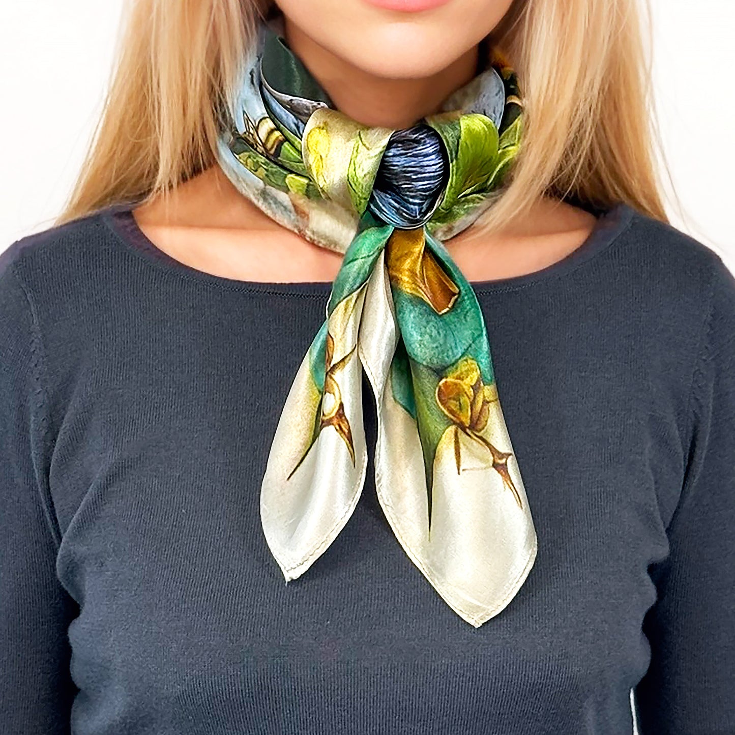 100% Silk Square - Maison AKÅSA Biarritz - ᏌᏌ - Sasa -(The Snow Goose)