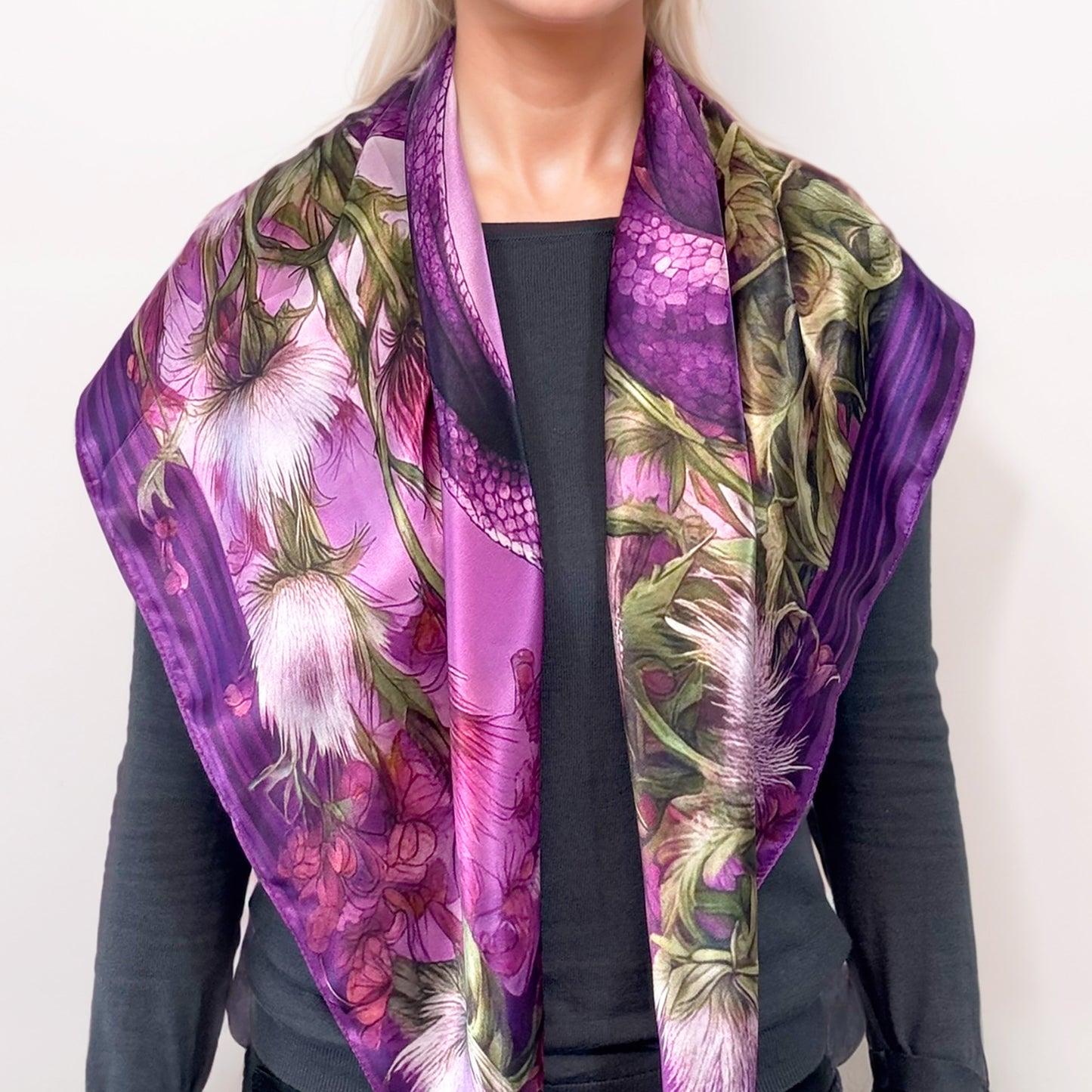 88 Square in 100% Silk - Maison AKÅSA Biarritz - ᎢᎾᏛ - Inada - (The Serpent)