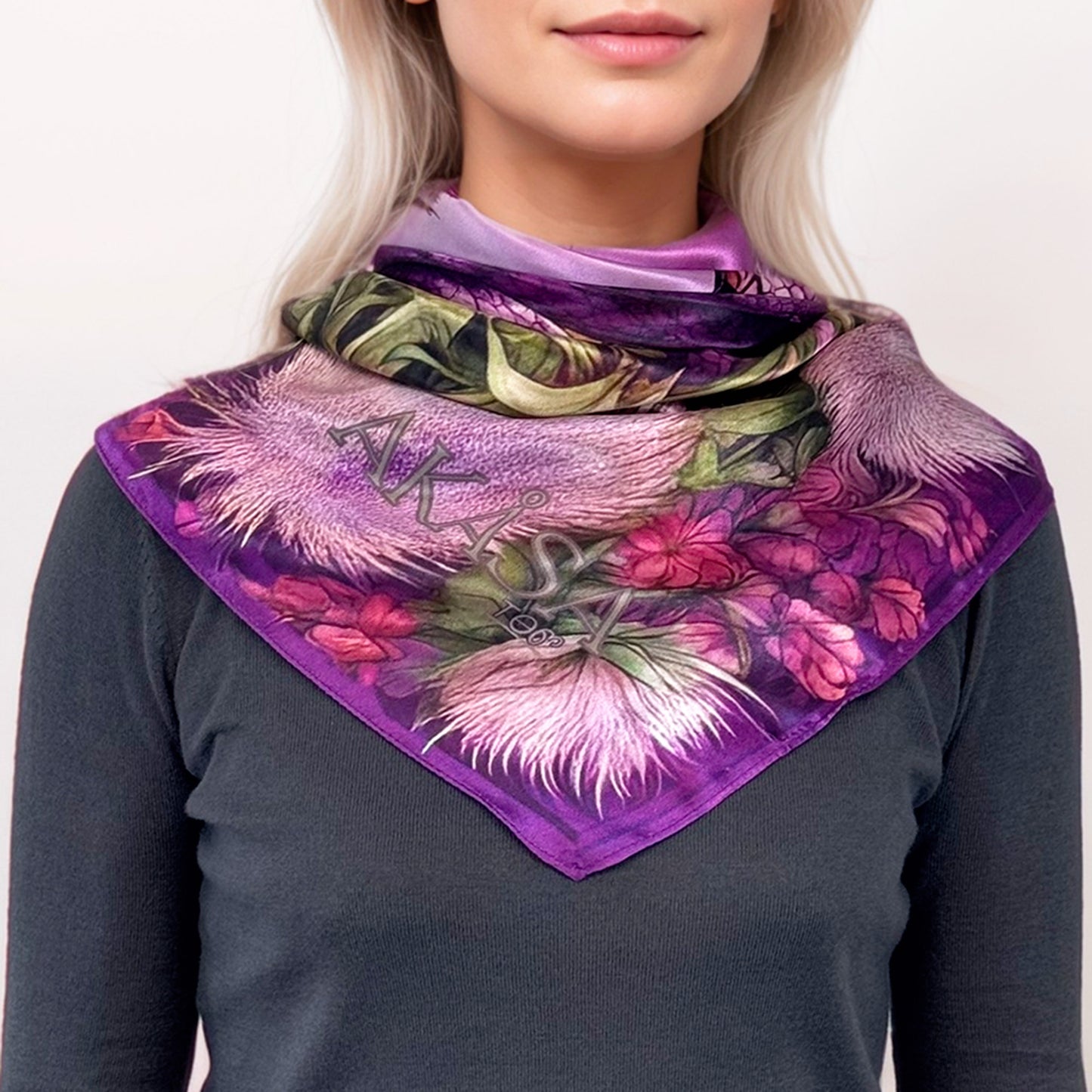 88 Square in 100% Silk - Maison AKÅSA Biarritz - ᎢᎾᏛ - Inada - (The Serpent)