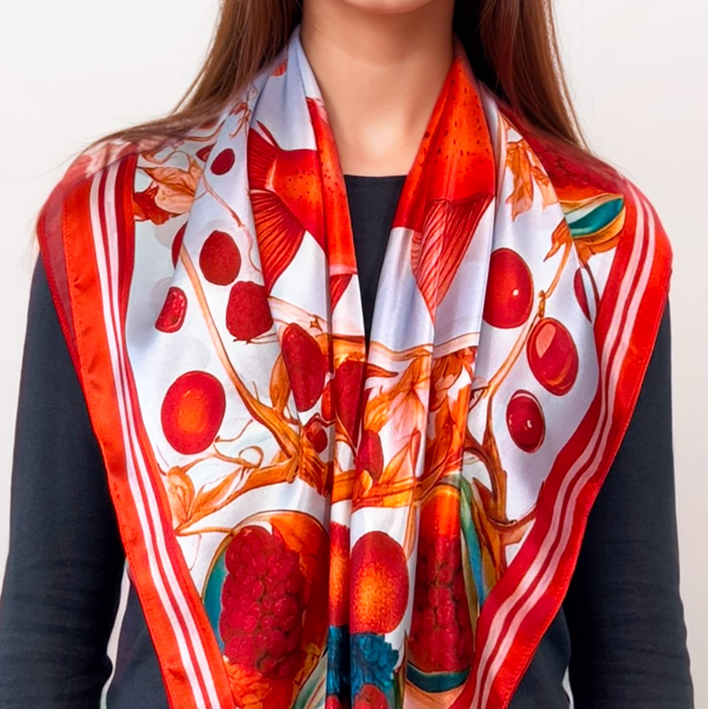 100% Silk Square - Maison AKÅSA Biarritz - ᏎᎼᏂ - Semoni - (Salmon)