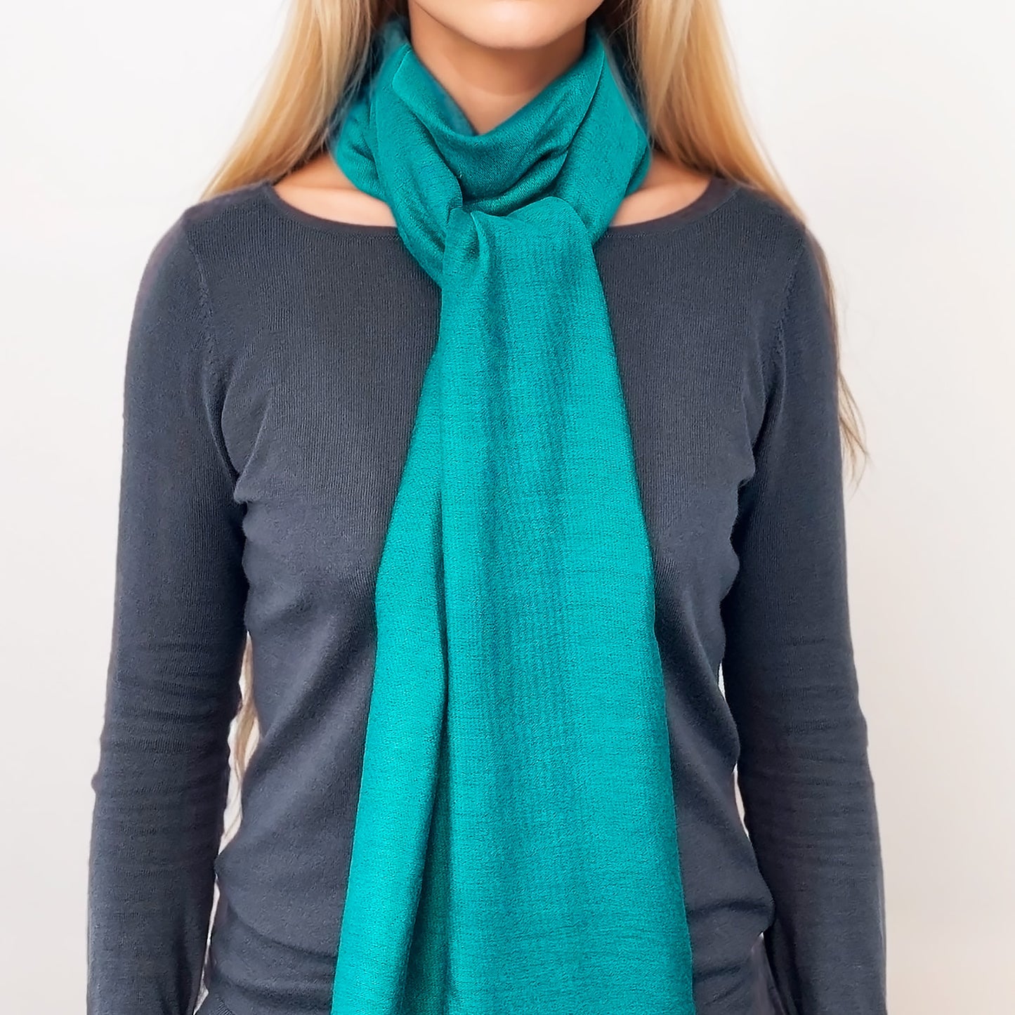 Colección Natural Elegance – Bufandas de lana y seda sin dobladillo - Azul océano reversible