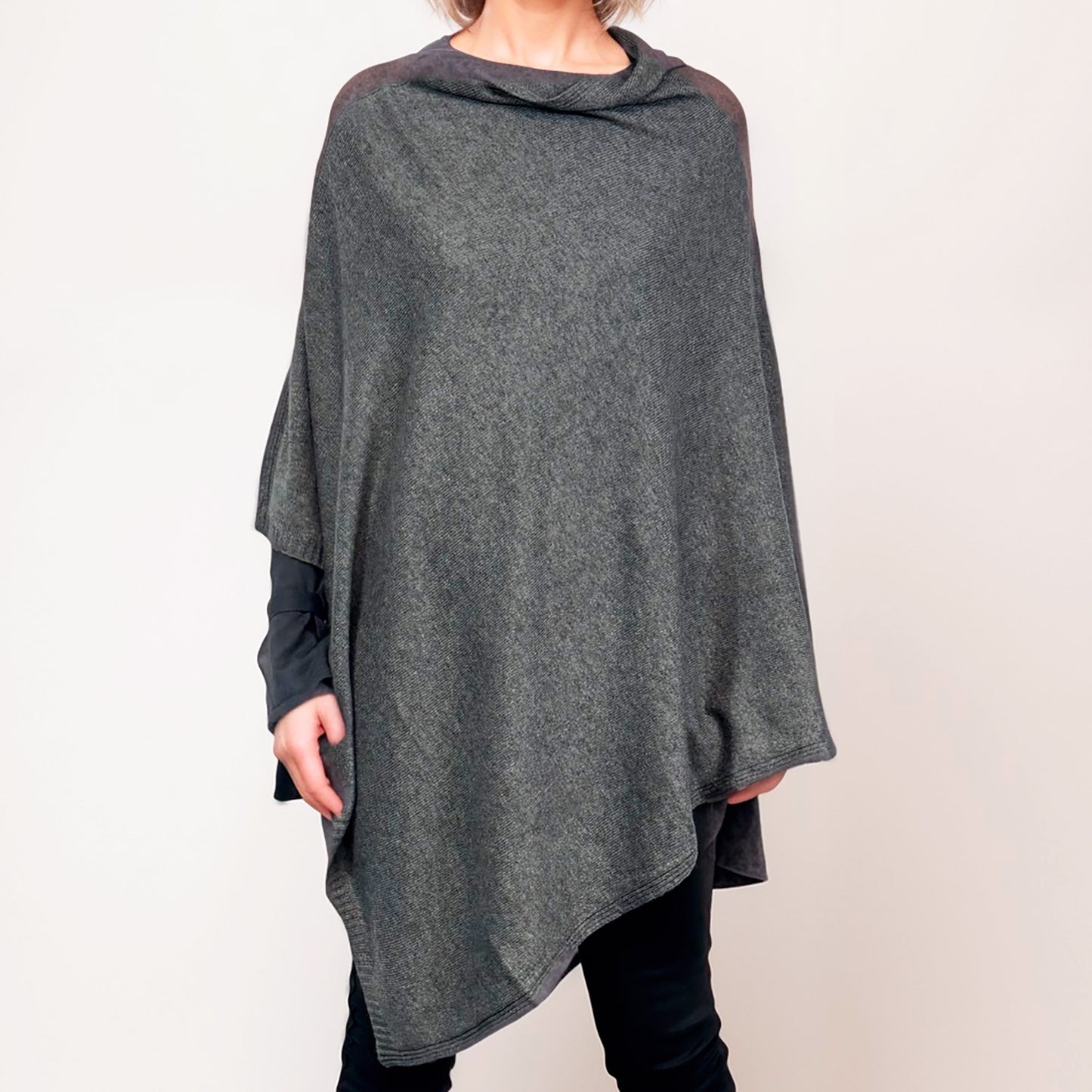 Poncho 100% Cachemire - Kashmir Luxe Authentique | Gris Élégant | Fabriqué en Inde | AKÅSA Biarritz