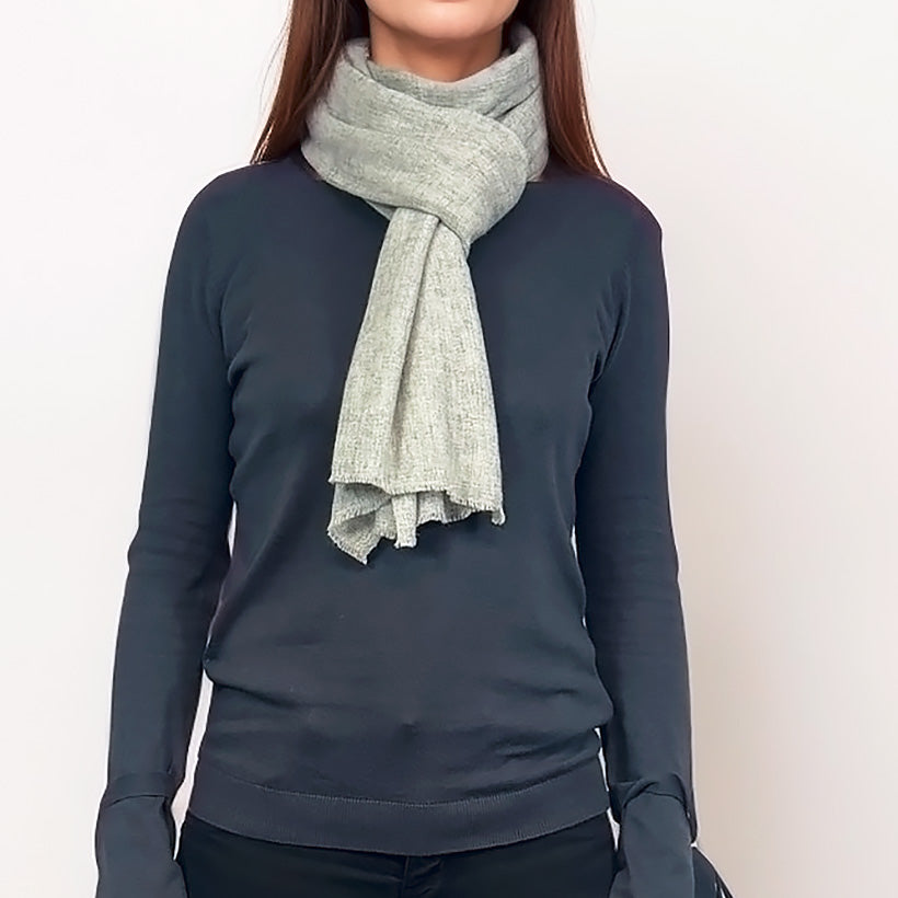 Écharpe en 100% Cachemire – Élégance et Confort (70cm x 2m) - Gris Clair