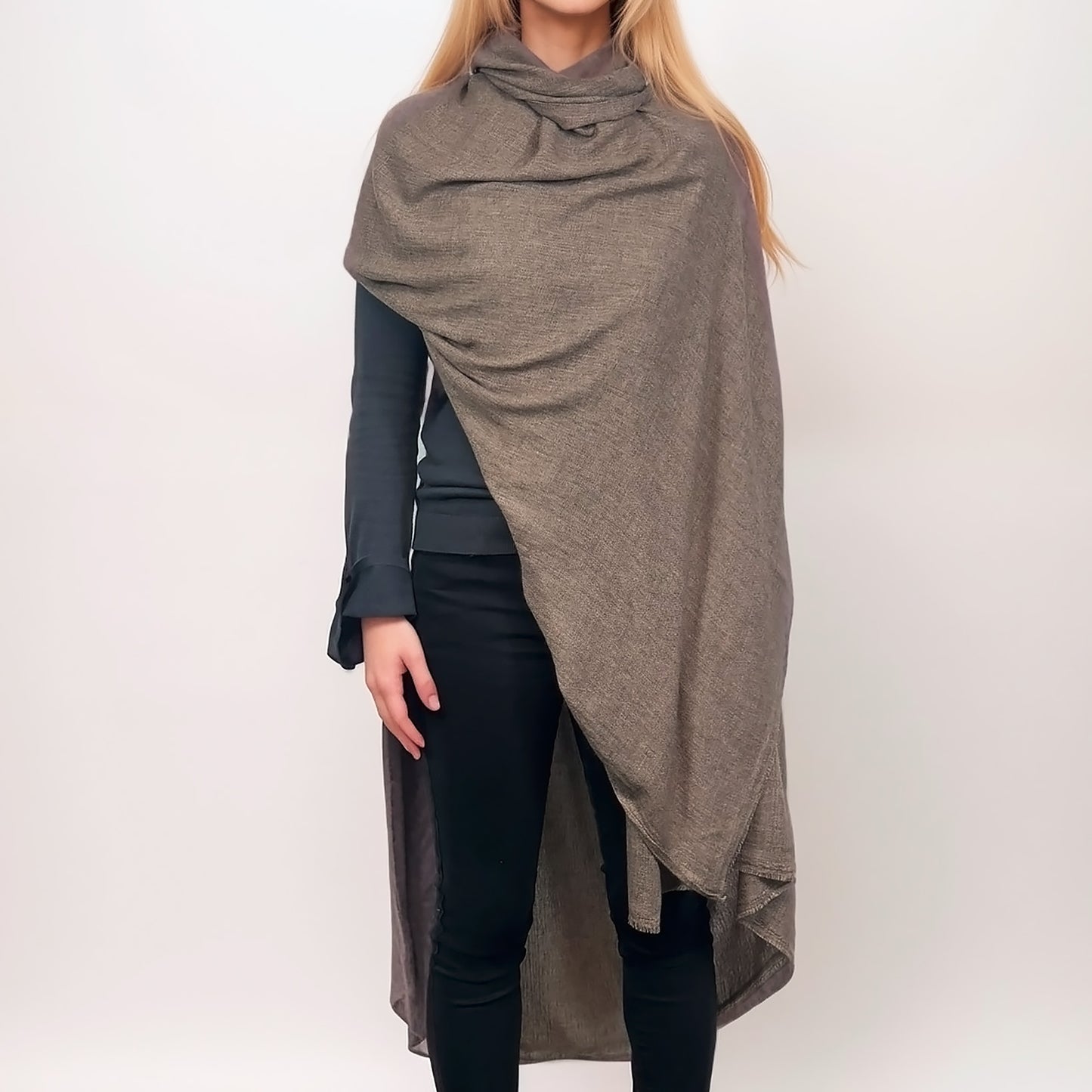 100 % Kaschmirschal – Eleganz und Komfort (100 cm x 220 cm) – Braun