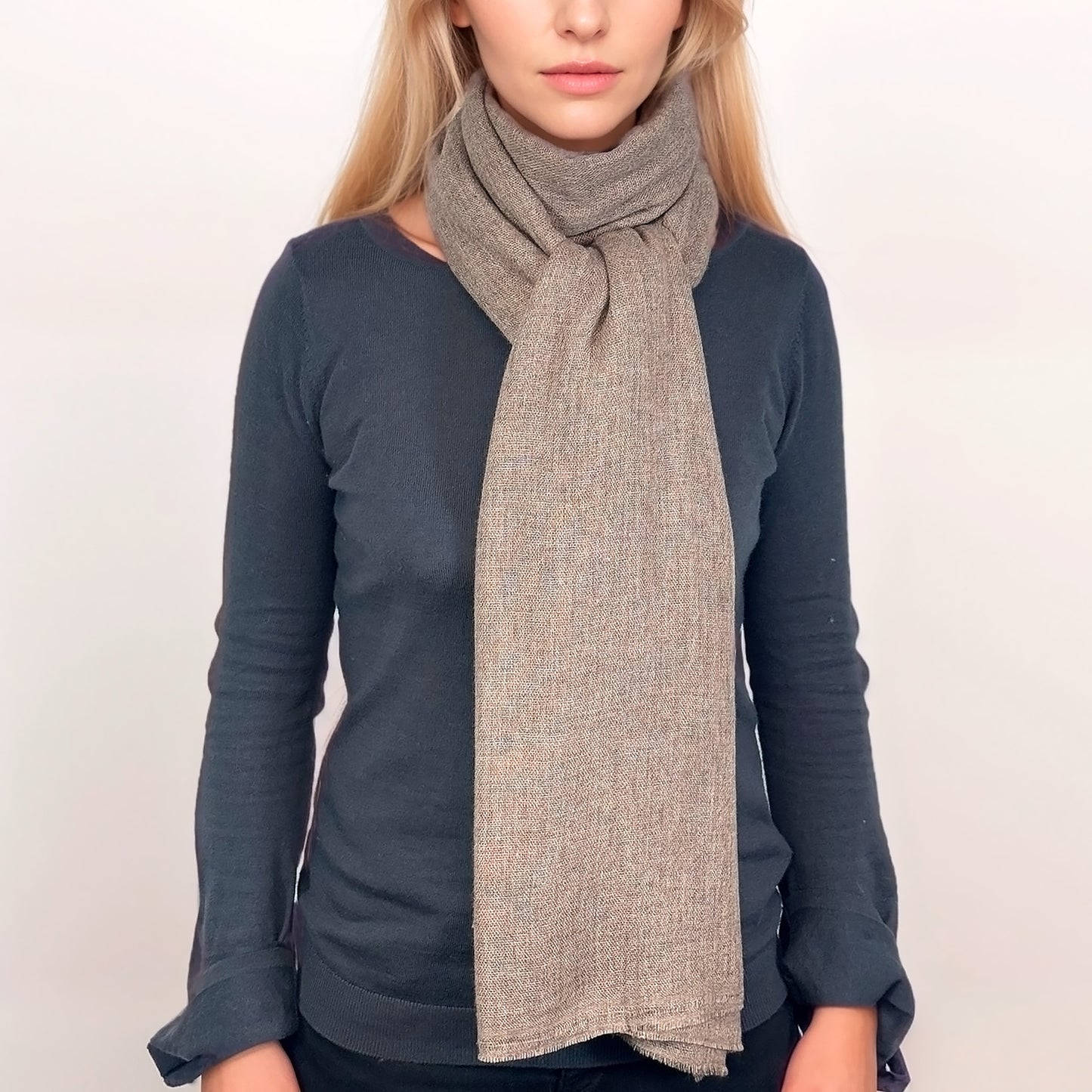 100 % Kaschmirschal – Eleganz und Komfort (100 cm x 220 cm) – Braun