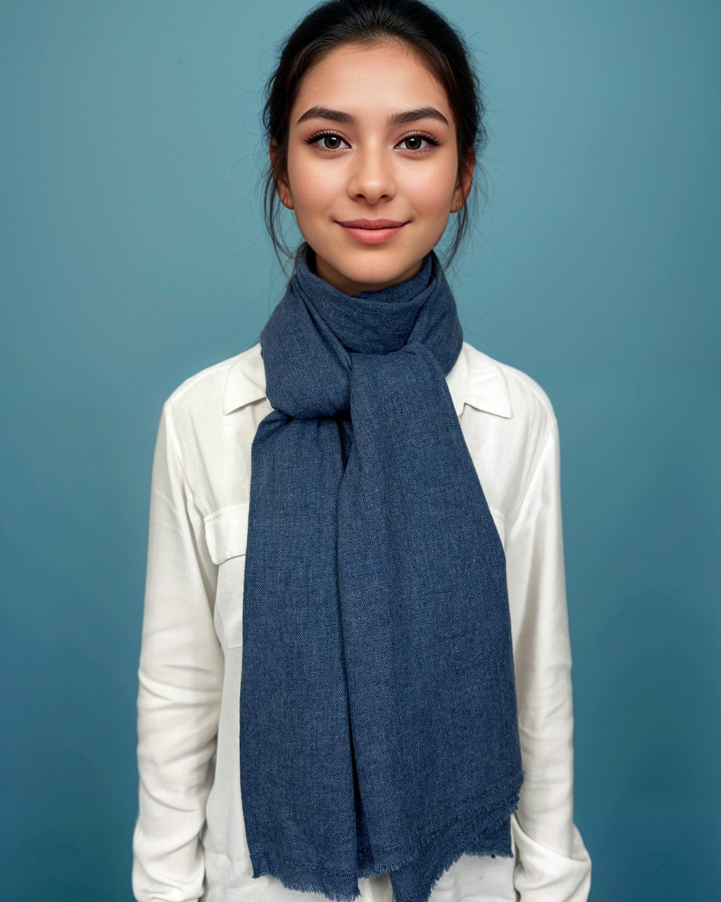 Écharpe en 100% Cachemire – Élégance et Confort (70cm x 2m) - Bleu Foncé