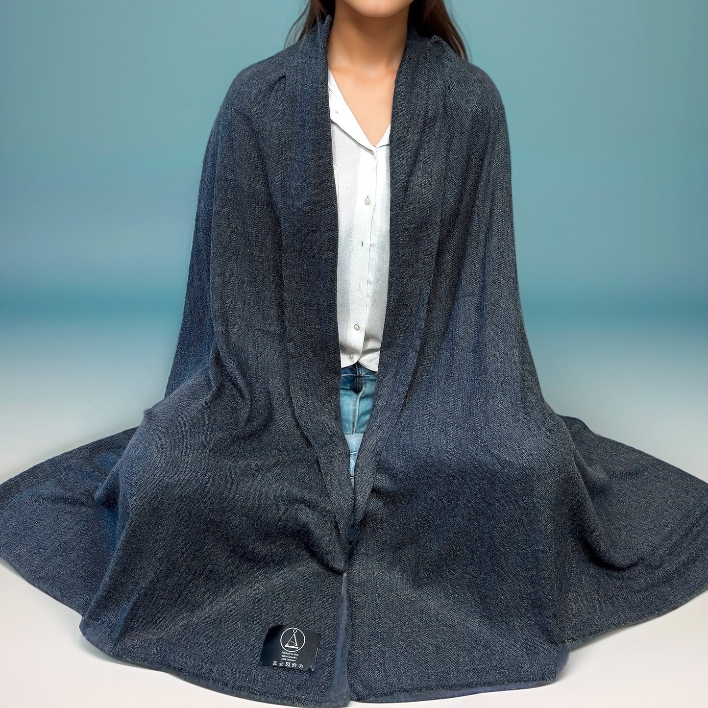 Écharpe en 100% Cachemire – Élégance et Confort (70cm x 2m) - Gris Foncé