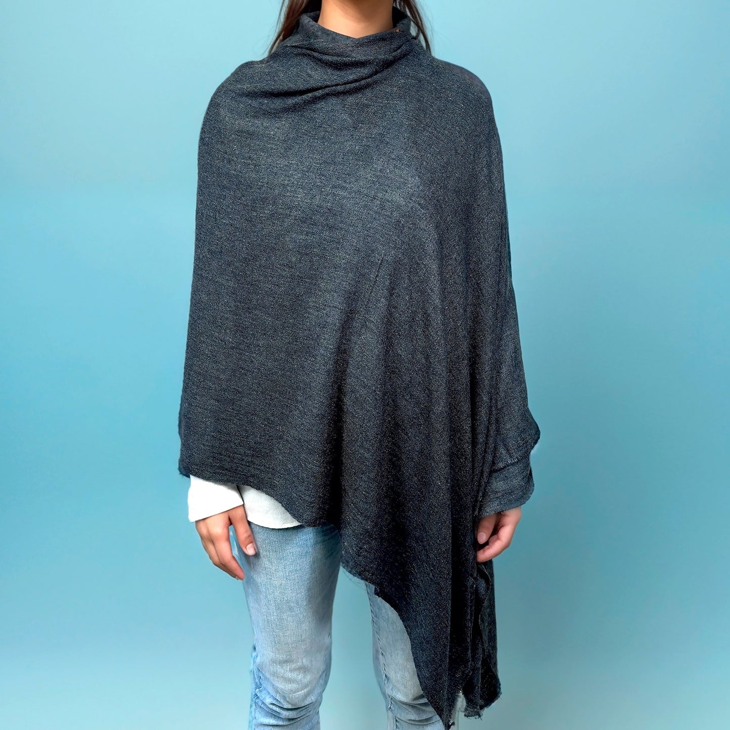 Écharpe en 100% Cachemire – Élégance et Confort (70cm x 2m) - Gris Foncé