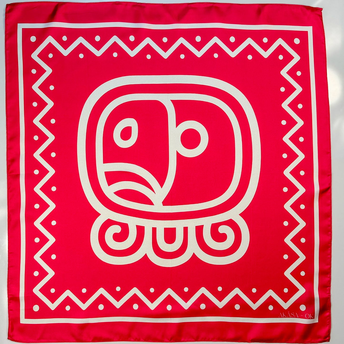 Pañuelo de seda Maya Pop "Oc" – Guardián del corazón