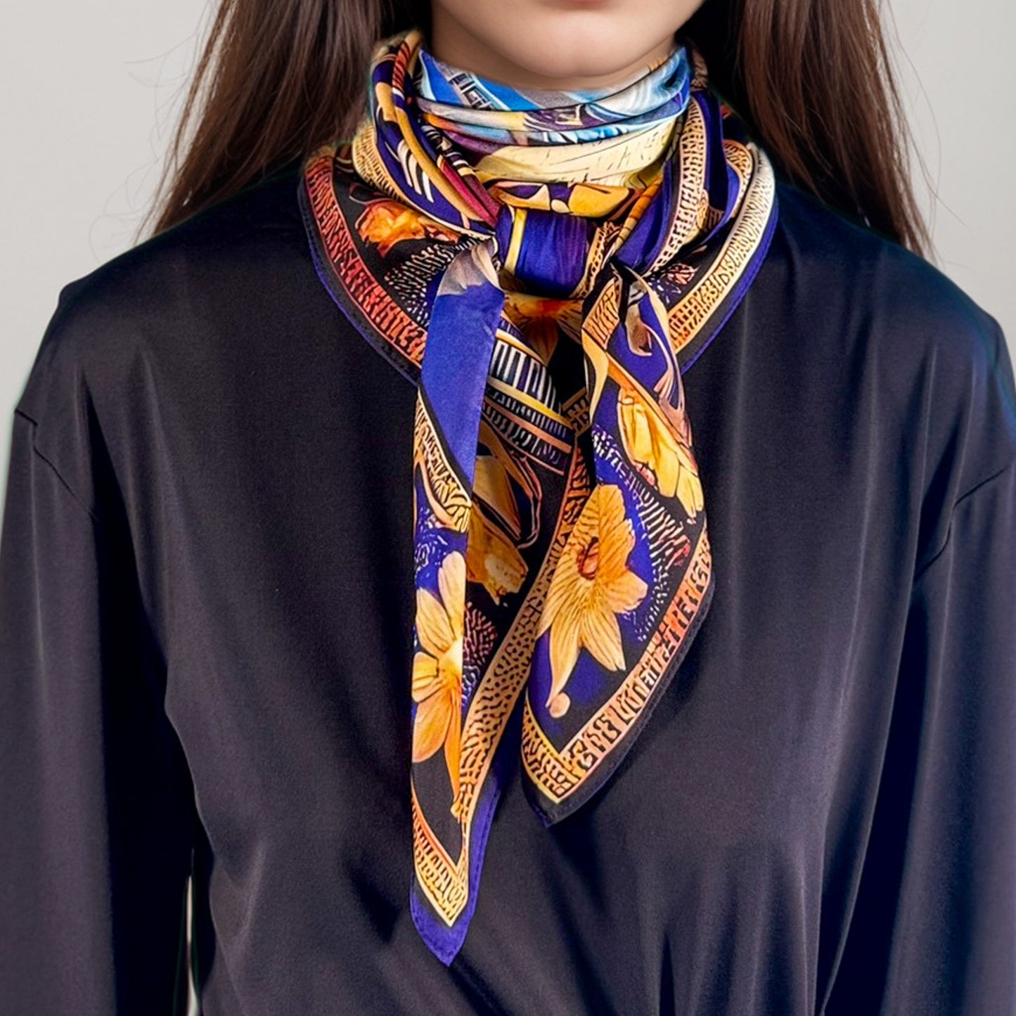 Carré 88 en Soie – Thot : Sagesse Ancestrale et Connaissance Éternelle