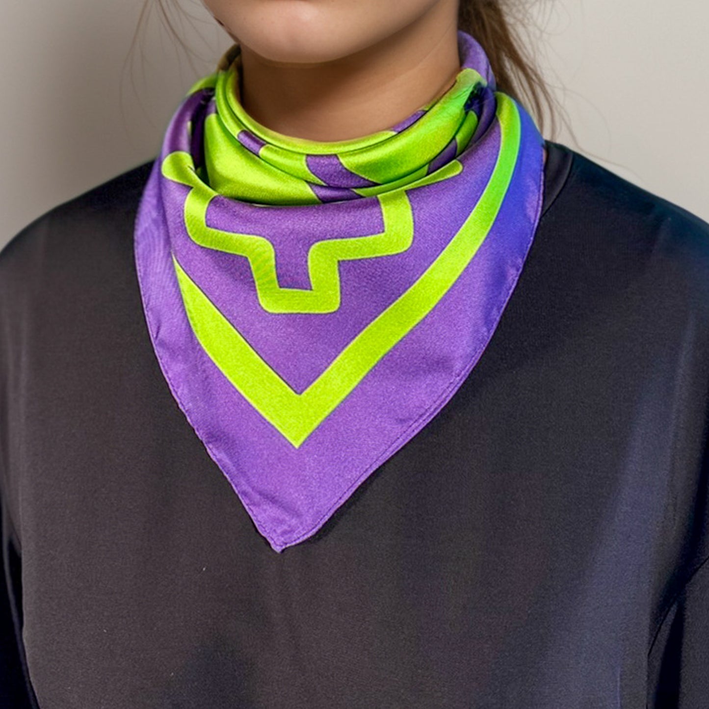 Carré de soie Maya Pop "Chuen" – Tisseur de Destinée