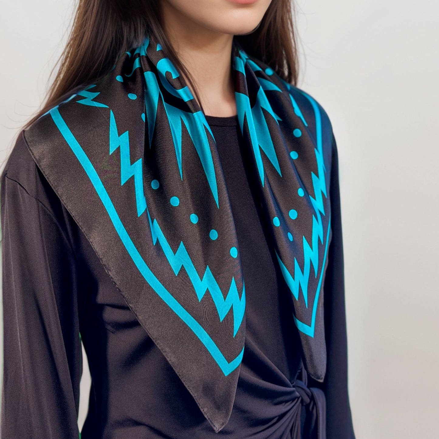 Carré de soie Maya Pop "Etz’nab’" – Miroir de Vérité