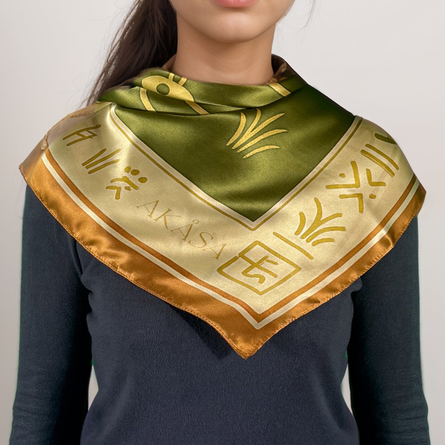 Maya silk square ‘Eb'’ – Path of Life