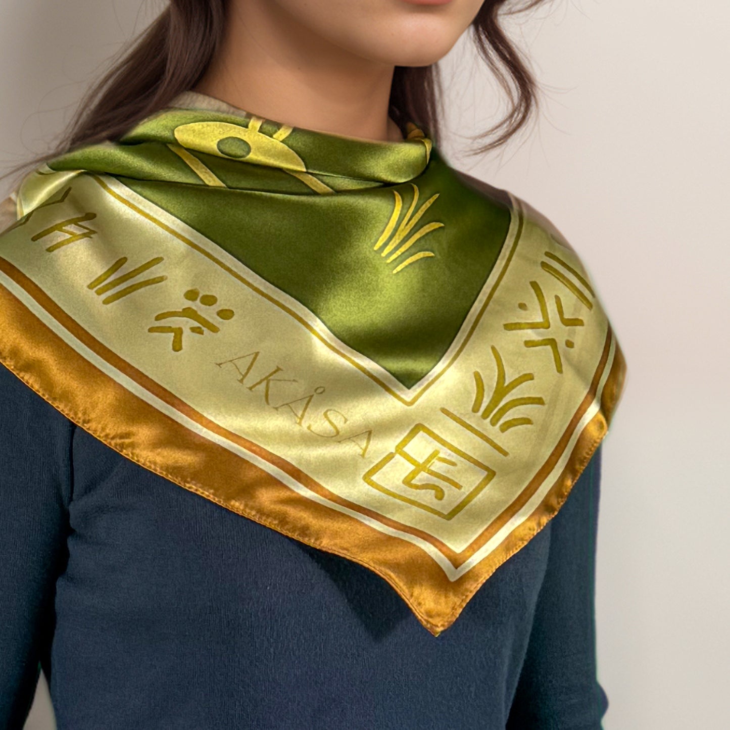 Maya silk square ‘Eb'’ – Path of Life