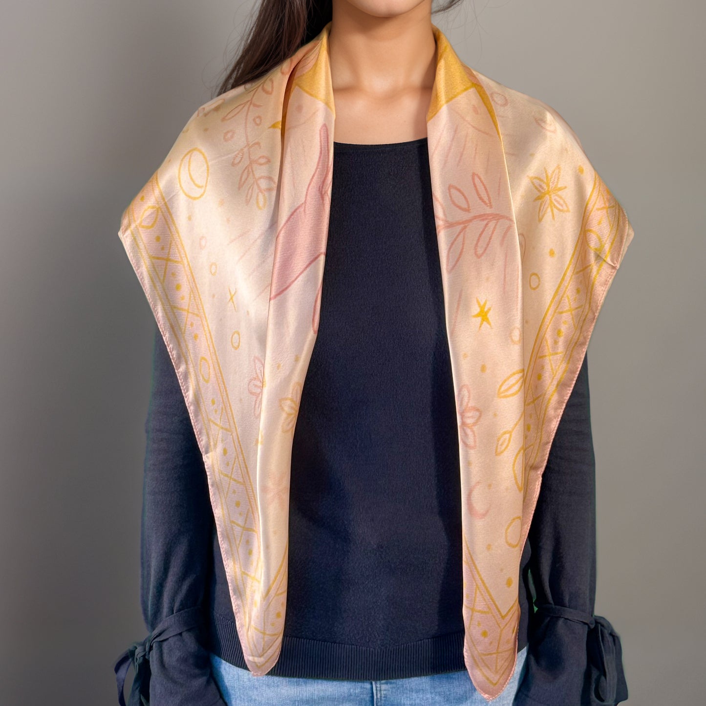 Carré de soie Maya  "Lamat" – Étoile de Beauté