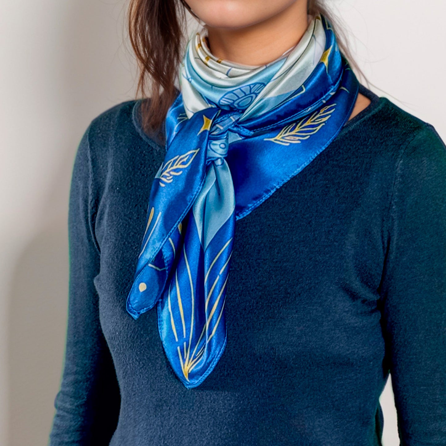 Maya silk square scarf ‘Men’ – Eagle Vision