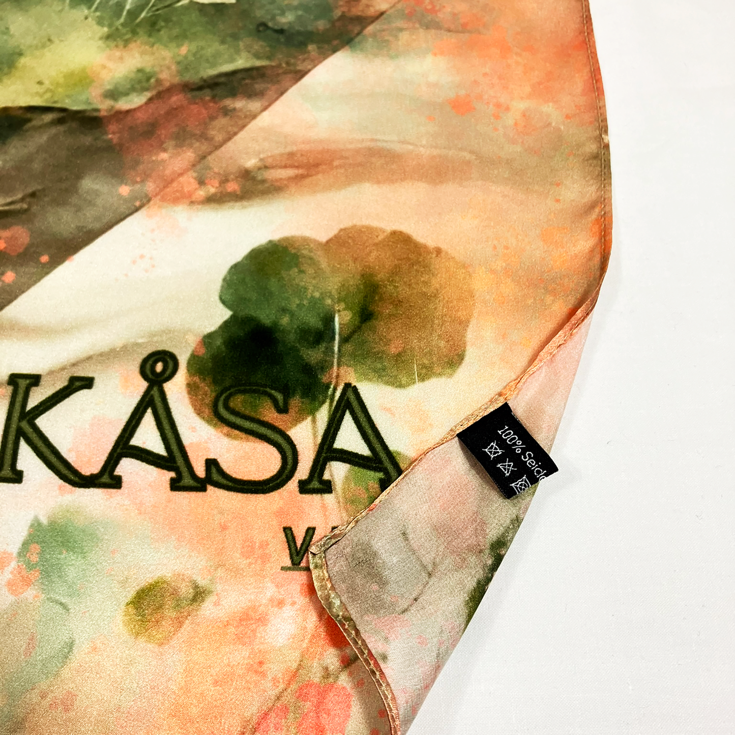 100 % Seidenquadrat – Maison AKÅSA Biarritz – ᏙᏧᏩ – Dotsuwa – (Le Castor)