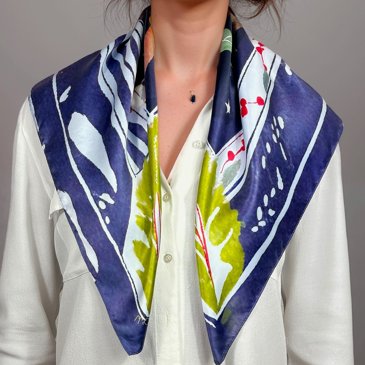 ᎤᎫᎫ (Ugugu) - Foulard Carré 66cm | Signe de la Chouette (23 Novembre - 21 Décembre) | Astrologie Amérindienne | AKÅSA Biarritz