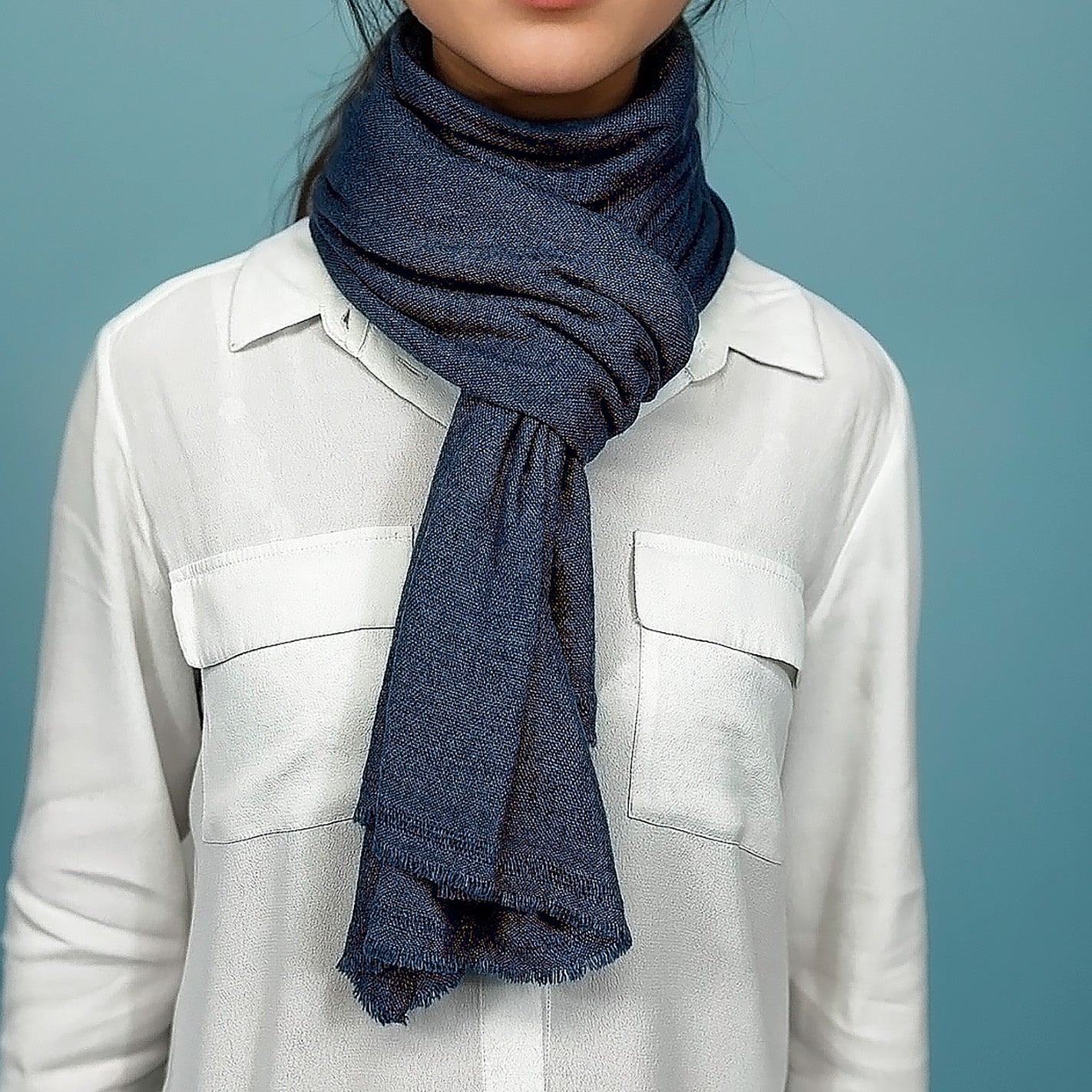 Écharpe en 100% Cachemire – Élégance et Confort (70cm x 2m) - Bleu Foncé