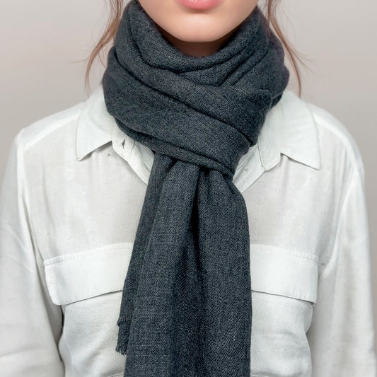 Écharpe en 100% Cachemire – Élégance et Confort (100cm x 220cm) - Gris  Foncé