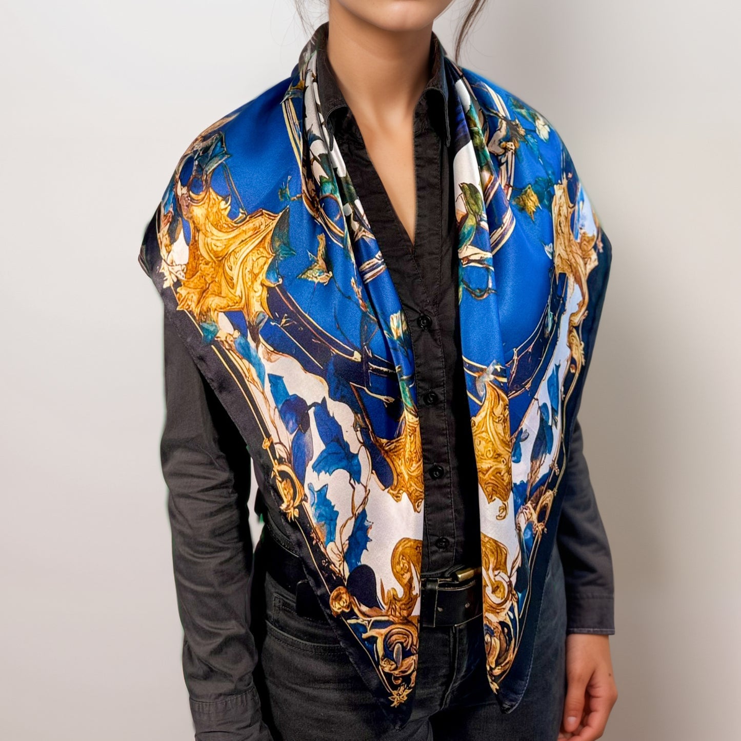 Pañuelo 100% seda - Maison AKÅSA Biarritz - ᎪᎦ - Koga (El Cuervo)