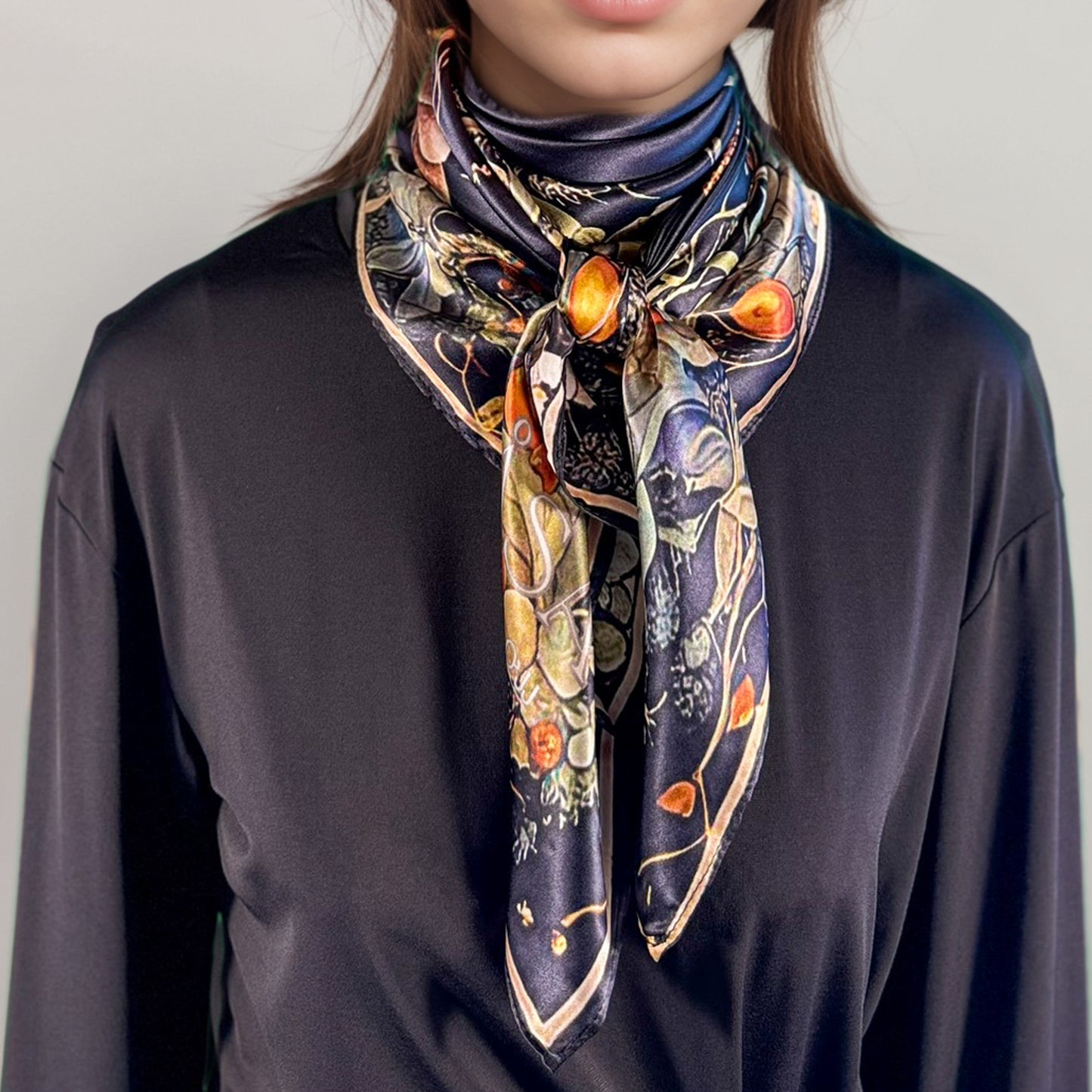 Carré de Soie 100% – Maison AKÅSA Biarritz – ᎤᎫᎫ – Ugugu – (La Chouette)