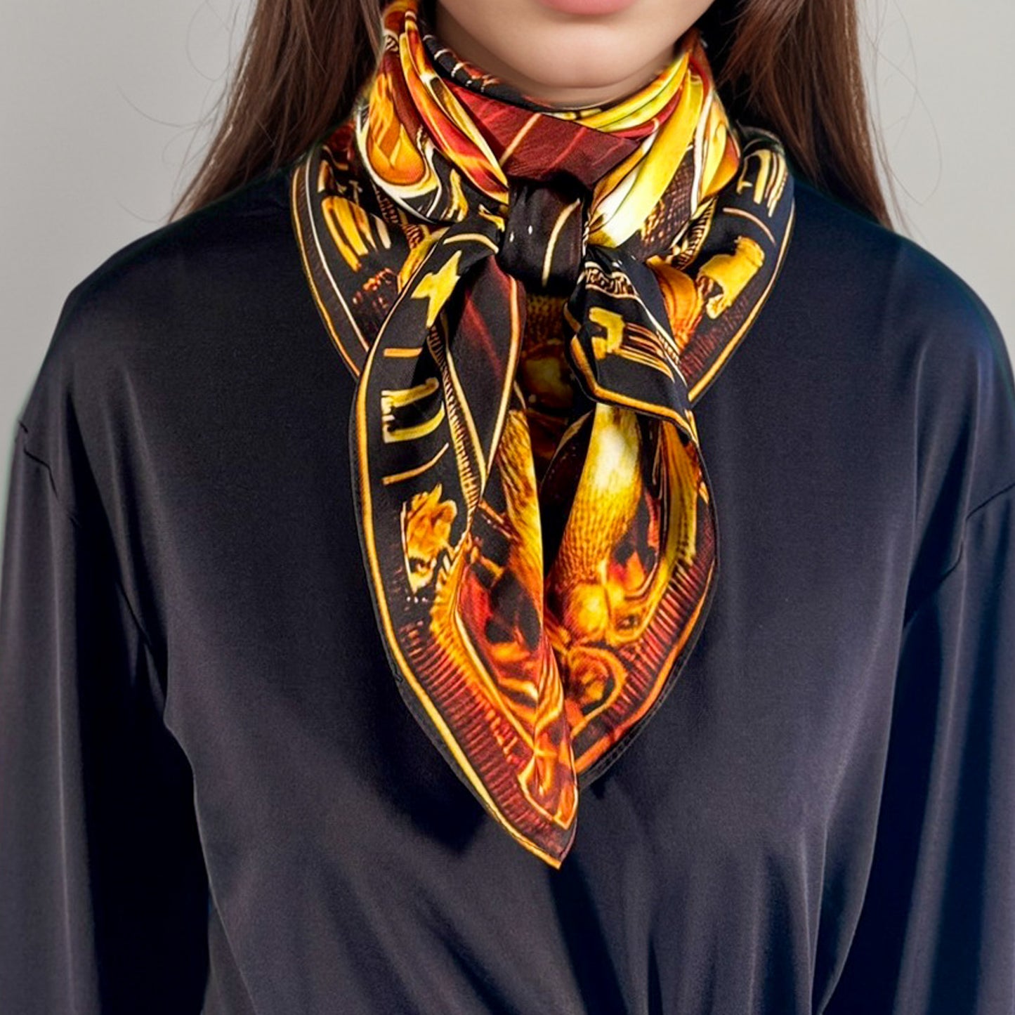 Carré 88 en Soie – Mout : Déesse Mère Protectrice