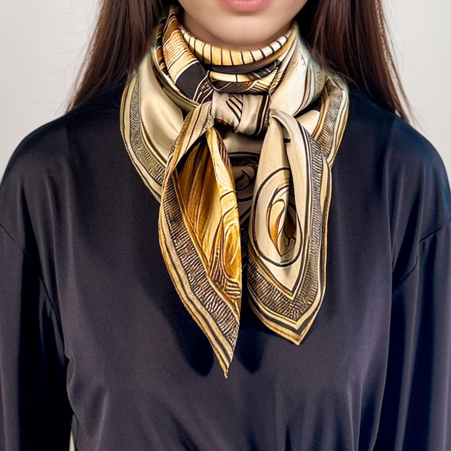 Carré 88 en Soie – Sekhmet : Force Ardente et Puissance Guerrière