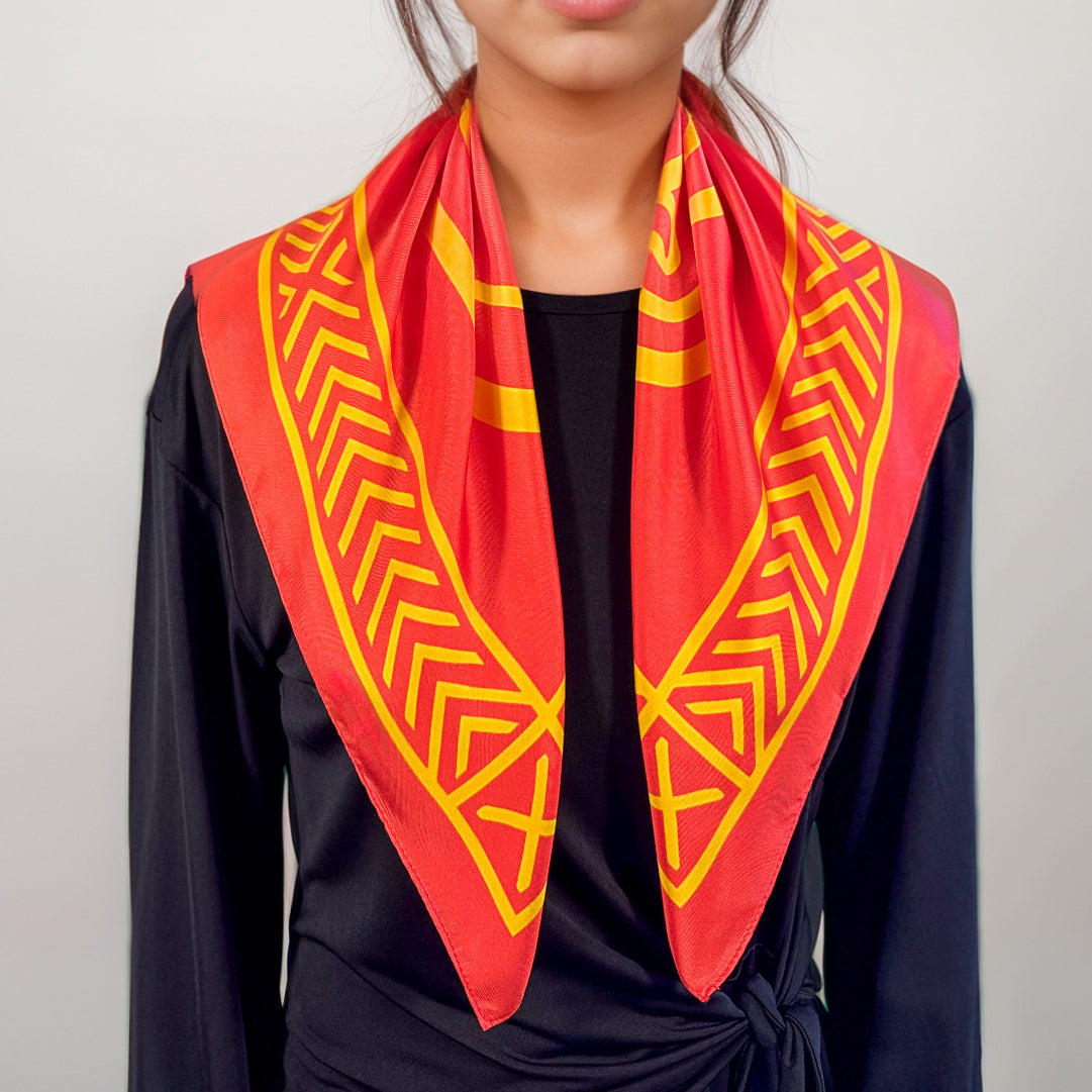 Carré de soie Maya Pop "Imix" – Porteur des commencements