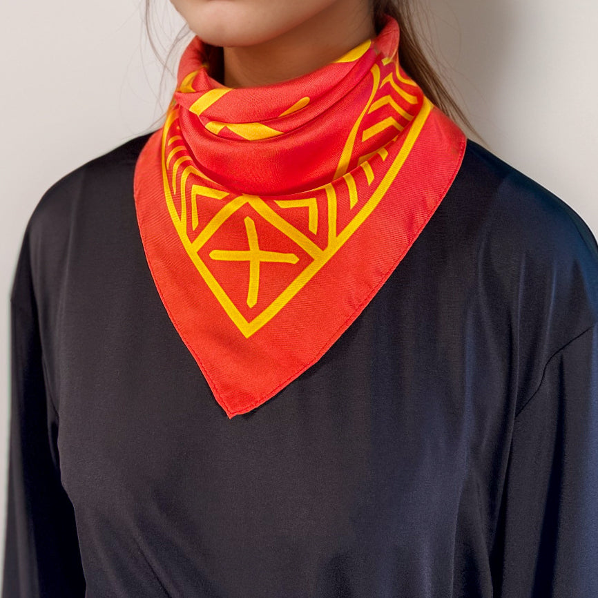 Carré de soie Maya Pop "Imix" – Porteur des commencements