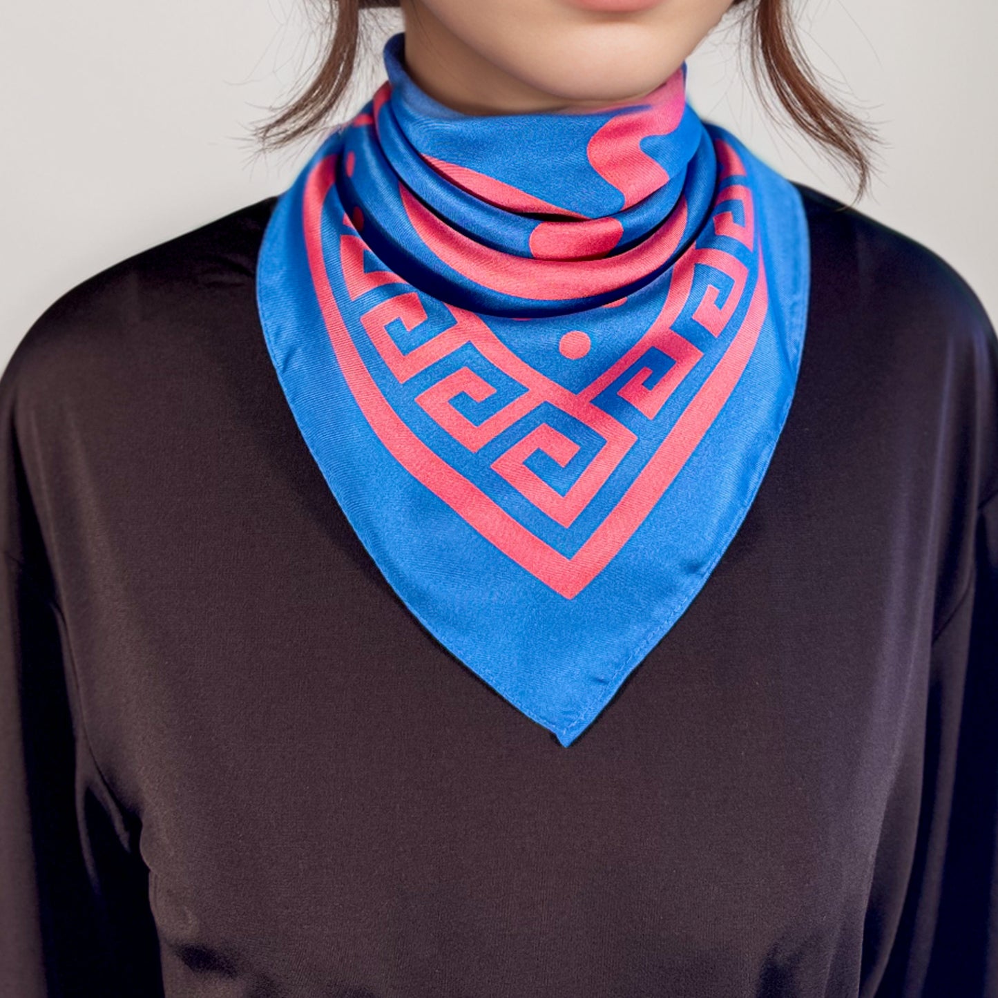 Cuadrado de seda Maya Pop "Kab'an" – Movimiento Tierra