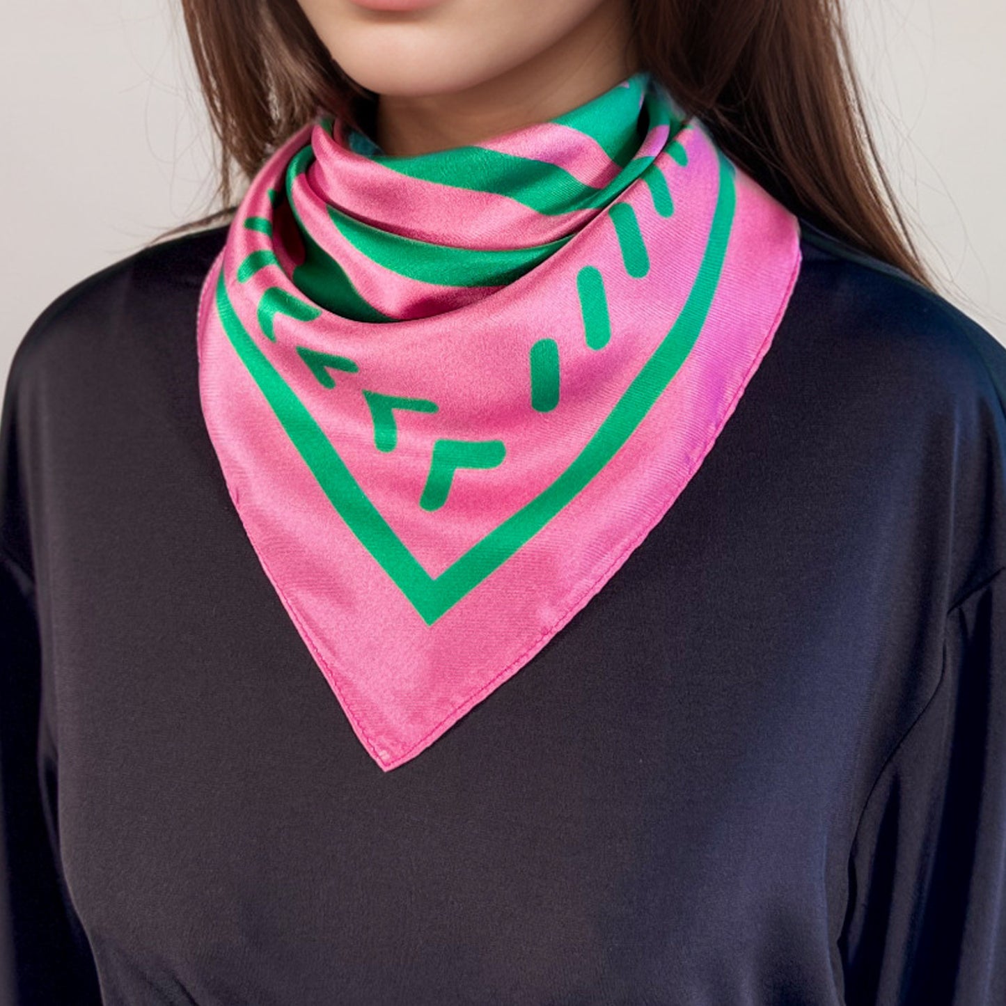 Carré de soie Maya Pop "K’an" – Force Fertile