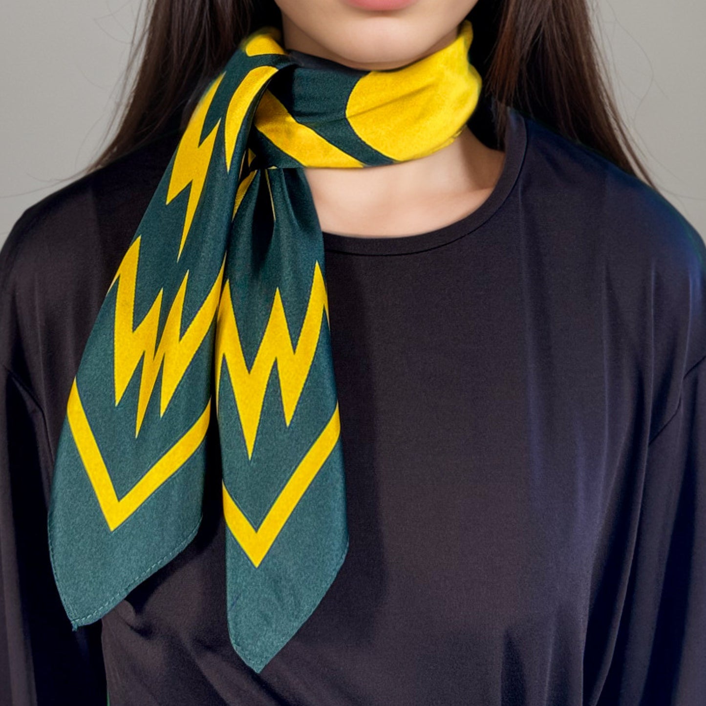 Carré de soie Maya Pop "Kawak" – Tonnerre Purificateur