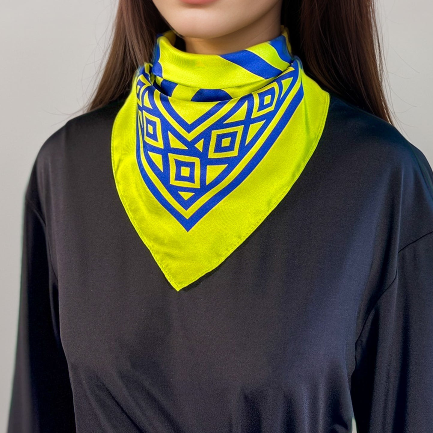 Carré de soie Maya Pop "Kib’" – Sagesse et Purification