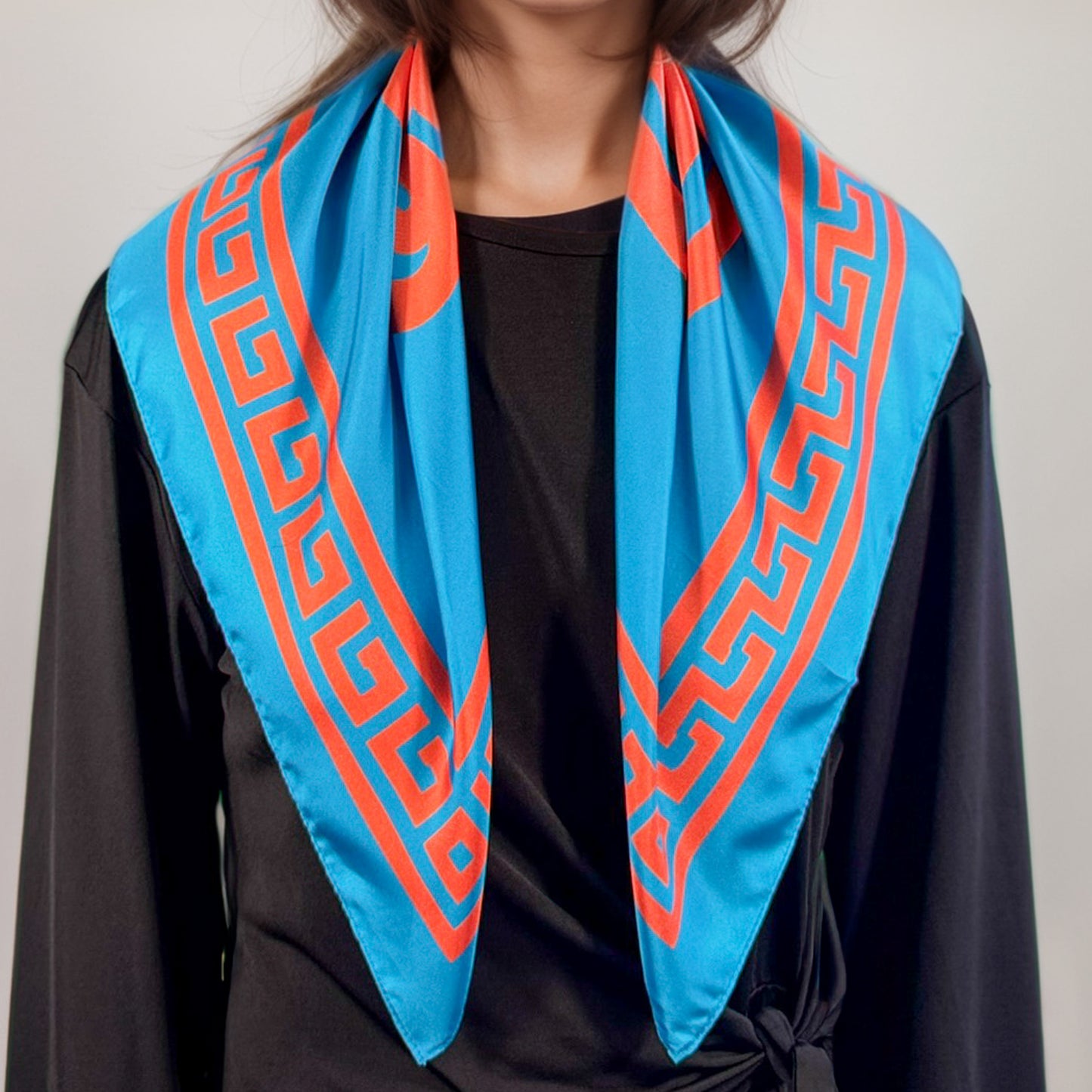 Cuadrado de seda Maya Pop "Muluk" – Guardián del Agua Sagrada