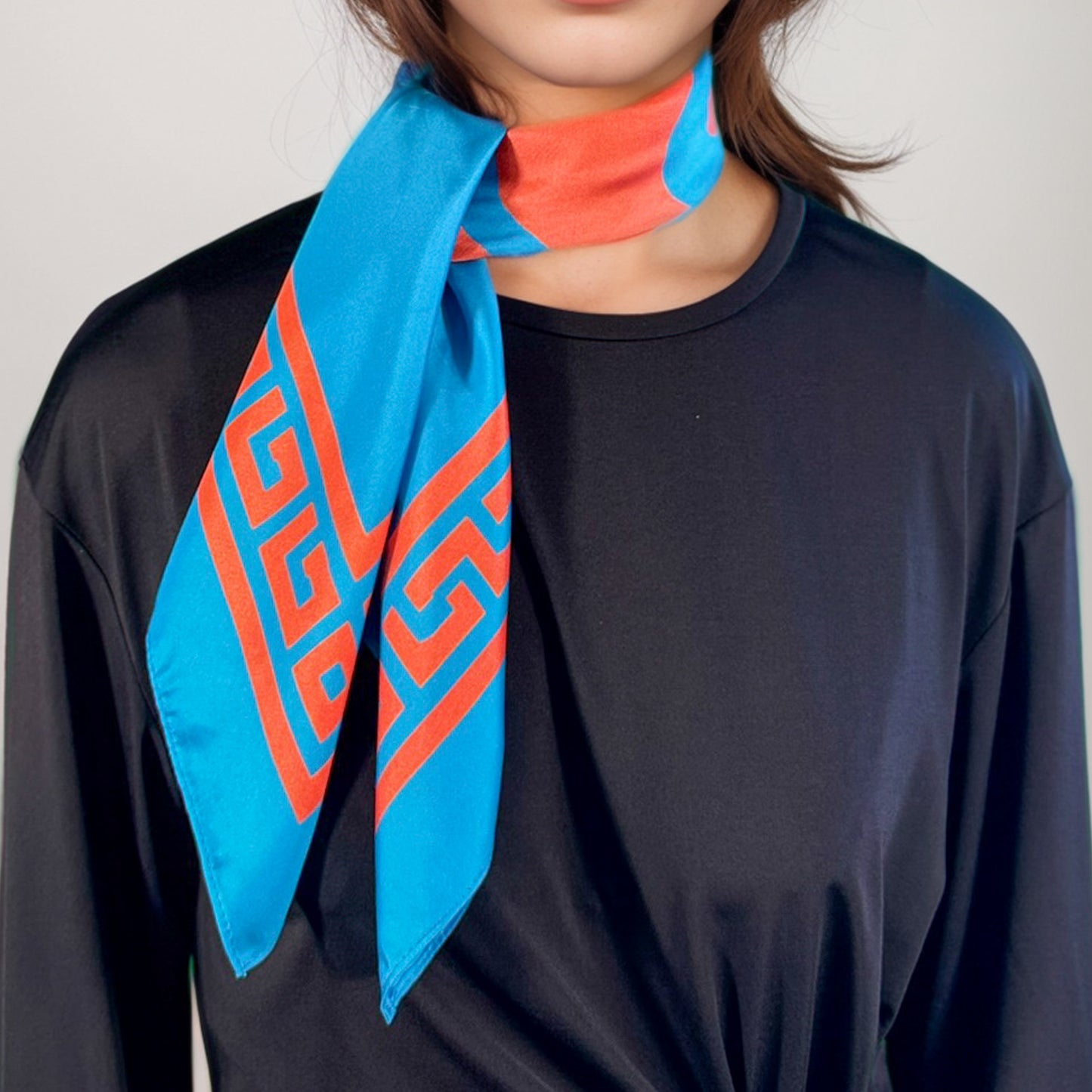 Cuadrado de seda Maya Pop "Muluk" – Guardián del Agua Sagrada