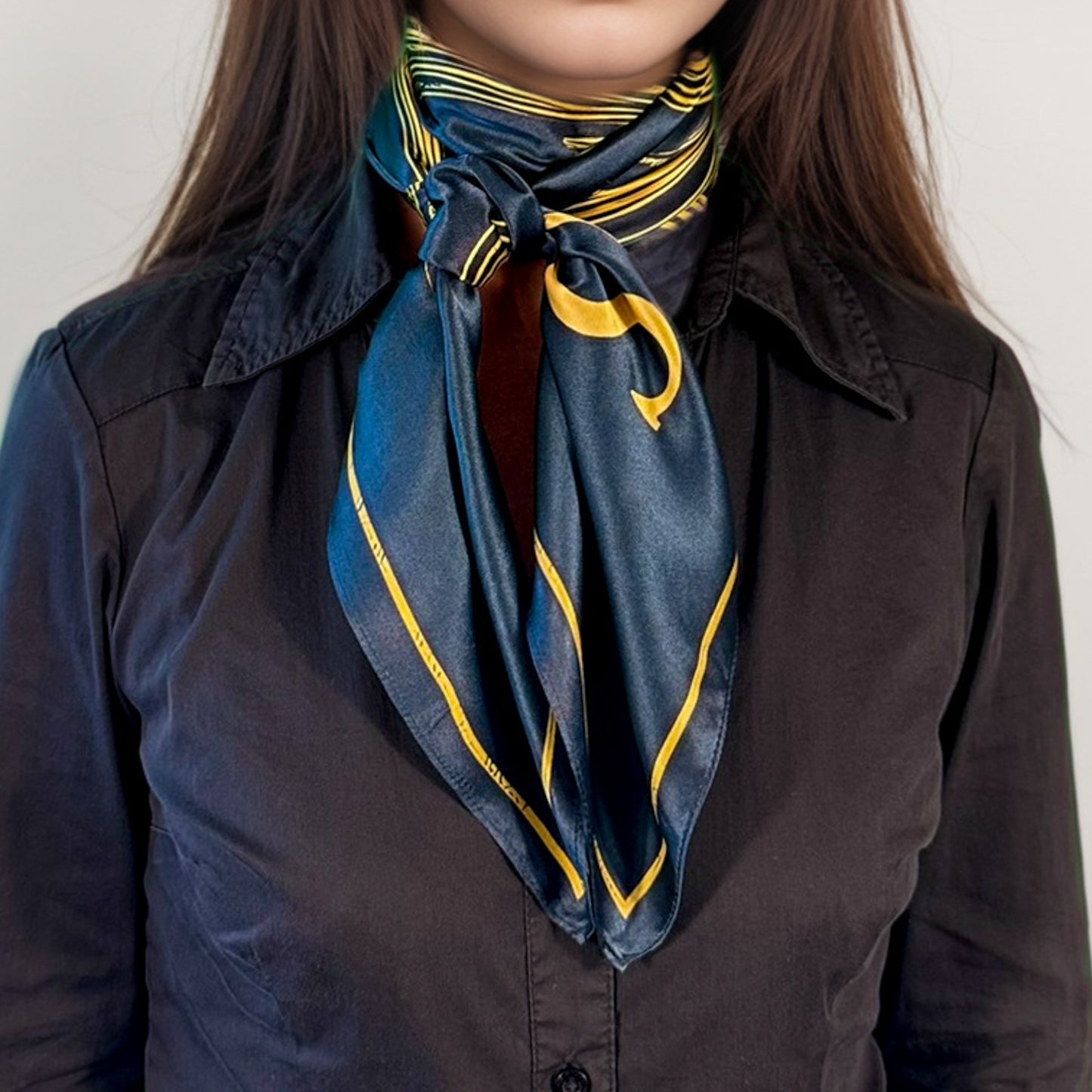 Carré de soie Aquarius – Zodia Essentia 88 cm